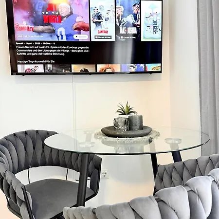 شقة Close To Center App With Balcony With Haningchair Netflix And Self Check In